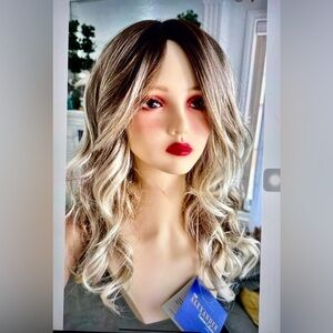 NWT Rene Of Paris , Alexander Couture Collection Avalon Wig